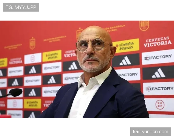 官方：西班牙国家队公布新一期大名单，主帅德拉富恩特称选人标准包括“俱乐部压迫数据”